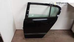 Gebruikte Deur 4Deurs links-achter Opel Astra H (L48) 1.8 16V Prijs € 50,00 Margeregeling aangeboden door Autodemontage Vrijhoeven B.V.