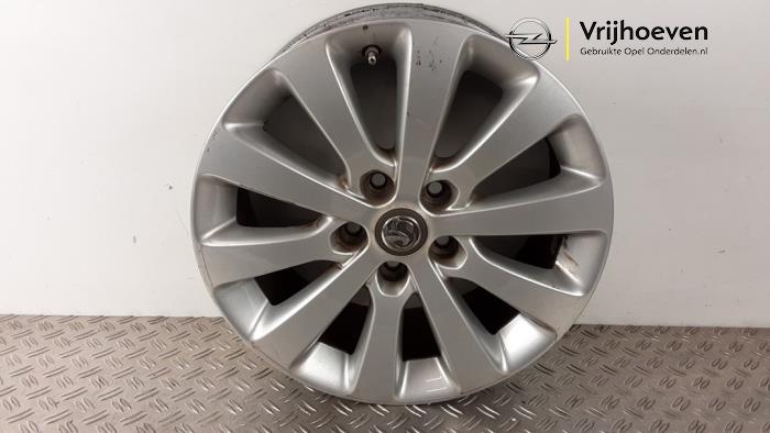 Velg van een Opel Astra J (PC6/PD6/PE6/PF6) 2.0 CDTI 16V 165 Ecotec 2014