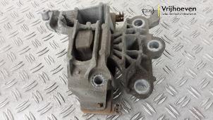 Gebruikte Motorsteun Opel Astra K 1.5 CDTi 122 12V Prijs € 45,00 Margeregeling aangeboden door Autodemontage Vrijhoeven B.V.