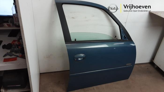 Portier 4Deurs rechts-voor van een Opel Meriva 1.8 16V 2010