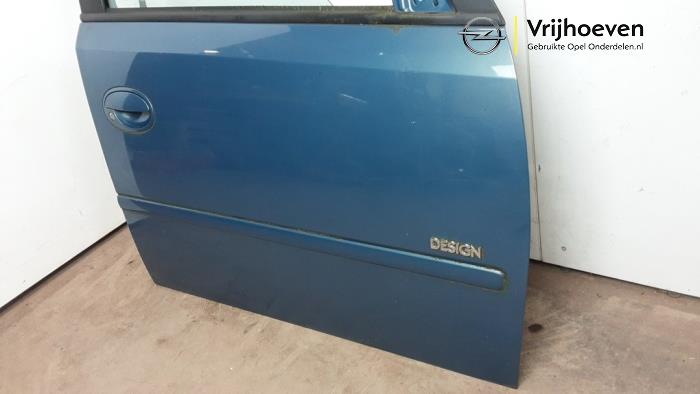 Portier 4Deurs rechts-voor van een Opel Meriva 1.8 16V 2010