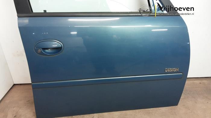 Portier 4Deurs rechts-voor van een Opel Meriva 1.8 16V 2010