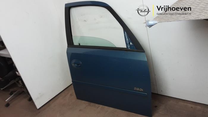 Portier 4Deurs rechts-voor van een Opel Meriva 1.8 16V 2010