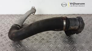 Gebruikte Intercooler Slang Opel Astra J (PC6/PD6/PE6/PF6) 2.0 CDTI 16V 165 Ecotec Prijs € 100,00 Margeregeling aangeboden door Autodemontage Vrijhoeven B.V.