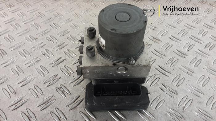 Gebruikte ABS Pomp Opel Astra K 1.0 SIDI Turbo 12V Prijs € 80,00 Margeregeling aangeboden door Autodemontage Vrijhoeven B.V.