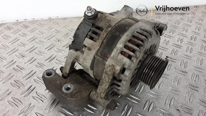 Gebruikte Dynamo Opel Antara (LA6) 2.4 16V 4x4 Prijs € 75,00 Margeregeling aangeboden door Autodemontage Vrijhoeven B.V.