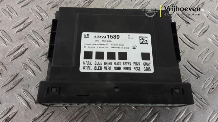 Gebruikte Module Bodycontrol Opel Corsa E 1.2 16V Prijs € 80,00 Margeregeling aangeboden door Autodemontage Vrijhoeven B.V.