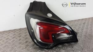 Gebruikte Achterlicht links Opel Adam 1.2 16V Prijs € 50,00 Margeregeling aangeboden door Autodemontage Vrijhoeven B.V.