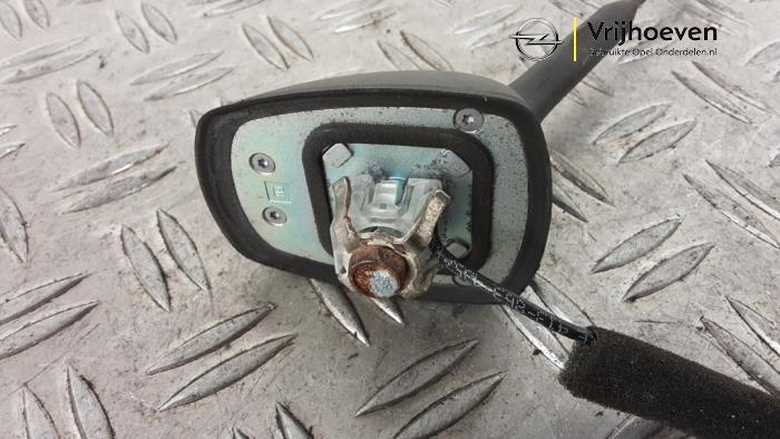 Antenne van een Opel Adam 1.2 16V 2015