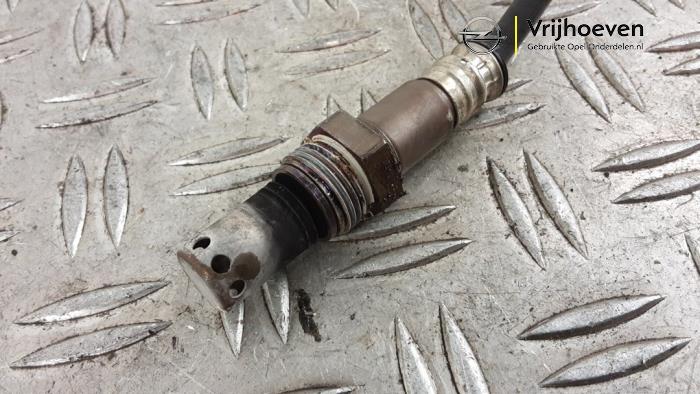 Nox sensor van een Opel Astra K Sports Tourer 1.5 CDTi 122 12V 2019