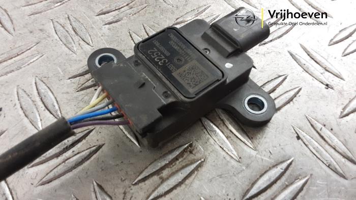 Nox sensor van een Opel Astra K Sports Tourer 1.5 CDTi 122 12V 2019