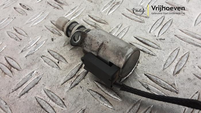 Schakelaar Oliedruk van een Opel Corsa F (UB/UH/UP) 1.5 CDTI 100 2021