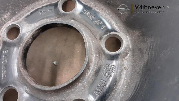Velg van een Opel Astra J (PC6/PD6/PE6/PF6) 1.3 CDTI 16V EcoFlex 2013
