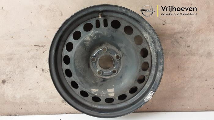 Velg van een Opel Astra J (PC6/PD6/PE6/PF6) 1.3 CDTI 16V EcoFlex 2013