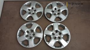 Gebruikte Wieldop set Opel Astra H SW (L35) 1.6 16V Twinport Prijs € 35,00 Margeregeling aangeboden door Autodemontage Vrijhoeven B.V.