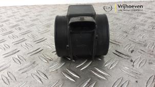 Gebruikte Luchtmassameter Opel Zafira (M75) 2.2 16V Direct Ecotec Prijs € 20,00 Margeregeling aangeboden door Autodemontage Vrijhoeven B.V.