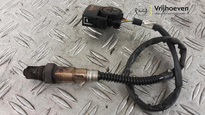 Gebruikte Lambda Sonde Opel Zafira (M75) 2.2 16V Direct Ecotec Prijs € 35,00 Margeregeling aangeboden door Autodemontage Vrijhoeven B.V.