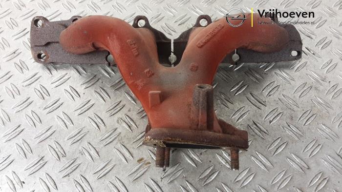 Gebruikte Uitlaatspruitstuk Opel Zafira (M75) 2.2 16V Direct Ecotec Prijs € 70,00 Margeregeling aangeboden door Autodemontage Vrijhoeven B.V.