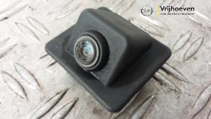 Gebruikte Achteruitrij Camera Opel Crossland (X) 1.2 Turbo 12V Euro 6d-temp Prijs € 90,00 Margeregeling aangeboden door Autodemontage Vrijhoeven B.V.