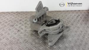 Gebruikte Motorsteun Opel Corsa F (UB/UH/UP) Electric, Corsa-e 50kWh Prijs € 25,00 Margeregeling aangeboden door Autodemontage Vrijhoeven B.V.