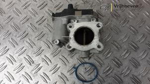 Gebruikte Gasklephuis Opel Karl 1.0 12V Prijs € 35,00 Margeregeling aangeboden door Autodemontage Vrijhoeven B.V.