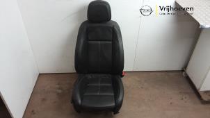 Gebruikte Stoel rechts Opel Astra J Sports Tourer (PD8/PE8/PF8) 2.0 CDTI 16V 165 Prijs € 150,00 Margeregeling aangeboden door Autodemontage Vrijhoeven B.V.