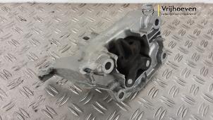 Gebruikte Motorsteun Opel Mokka 1.2 Turbo 12V Prijs € 24,95 Margeregeling aangeboden door Autodemontage Vrijhoeven B.V.