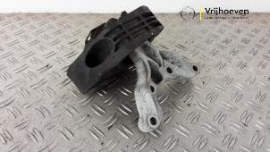 Gebruikte Motorsteun Opel Mokka 1.2 Turbo 12V Prijs € 80,00 Margeregeling aangeboden door Autodemontage Vrijhoeven B.V.