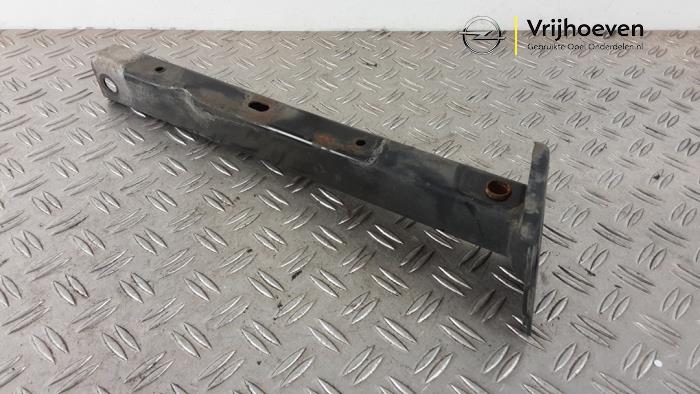 Gebruikte Subframe Opel Crossland (X) 1.2 Turbo 12V Euro 6 Prijs € 30,00 Margeregeling aangeboden door Autodemontage Vrijhoeven B.V.
