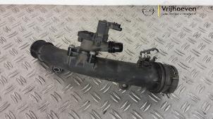 Gebruikte Intercooler Buis Opel Crossland (X) 1.2 Turbo 12V Euro 6 Prijs € 40,00 Margeregeling aangeboden door Autodemontage Vrijhoeven B.V.