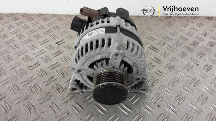 Gebruikte Dynamo Opel Corsa F (UB/UH/UP) 1.2 Turbo 12V 100 Prijs € 60,00 Margeregeling aangeboden door Autodemontage Vrijhoeven B.V.