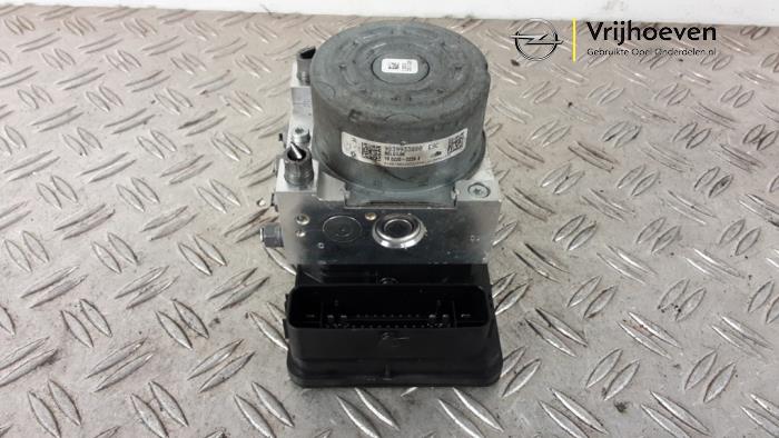 Gebruikte ABS Pomp Opel Corsa F (UB/UH/UP) 1.2 Turbo 12V 100 Prijs € 140,00 Margeregeling aangeboden door Autodemontage Vrijhoeven B.V.