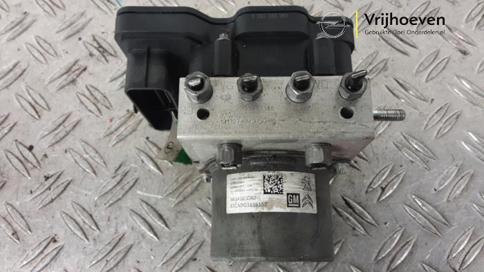 Gebruikte ABS Pomp Opel Crossland (X) 1.2 Turbo 12V Prijs € 150,00 Margeregeling aangeboden door Autodemontage Vrijhoeven B.V.