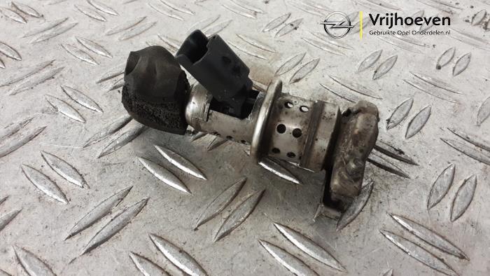Gebruikte Injector adblue Opel Combo Cargo 1.6 CDTI 100 Prijs € 50,00 Margeregeling aangeboden door Autodemontage Vrijhoeven B.V.