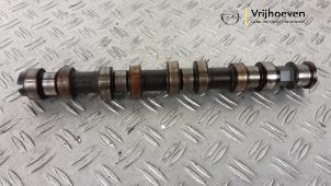 Gebruikte Nokkenas Opel Corsa D 1.4 16V Twinport Prijs € 100,00 Margeregeling aangeboden door Autodemontage Vrijhoeven B.V.