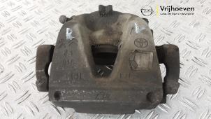 Gebruikte Remklauw (Tang) rechts-voor Opel Vivaro 2.0 CDTI 122 Prijs € 30,00 Margeregeling aangeboden door Autodemontage Vrijhoeven B.V.