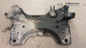 Gebruikte Subframe Opel Vivaro 2.0 CDTI 122 Prijs € 175,00 Margeregeling aangeboden door Autodemontage Vrijhoeven B.V.