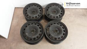 Gebruikte Velgen set Opel Vivaro 2.0 CDTI 122 Prijs € 150,00 Margeregeling aangeboden door Autodemontage Vrijhoeven B.V.