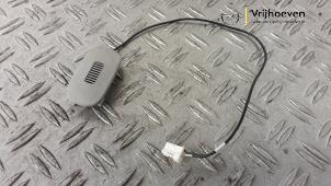 Gebruikte Microfoon Opel Vivaro 2.0 CDTI 122 Prijs € 25,00 Margeregeling aangeboden door Autodemontage Vrijhoeven B.V.