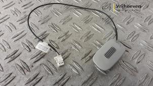 Gebruikte Microfoon Opel Vivaro 2.0 CDTI 122 Prijs € 25,00 Margeregeling aangeboden door Autodemontage Vrijhoeven B.V.