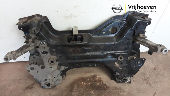 Gebruikte Subframe Opel Combo Cargo 1.6 CDTI 100 Prijs € 130,00 Margeregeling aangeboden door Autodemontage Vrijhoeven B.V.