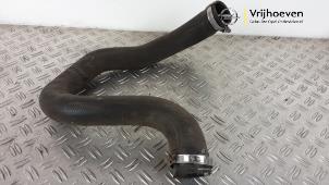Gebruikte Intercooler Slang Opel Combo Cargo 1.6 CDTI 100 Prijs € 25,00 Margeregeling aangeboden door Autodemontage Vrijhoeven B.V.