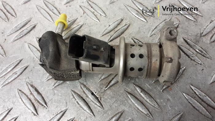 Gebruikte Injector adblue Opel Combo Cargo 1.6 CDTI 100 Prijs € 50,00 Margeregeling aangeboden door Autodemontage Vrijhoeven B.V.