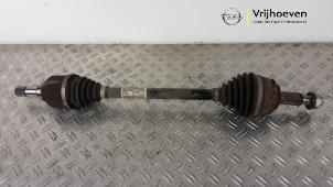 Gebruikte Steekas links-voor Opel Combo Cargo 1.6 CDTI 100 Prijs € 75,00 Margeregeling aangeboden door Autodemontage Vrijhoeven B.V.