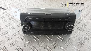 Gebruikte Radio module Opel Karl 1.0 12V Prijs € 150,00 Margeregeling aangeboden door Autodemontage Vrijhoeven B.V.