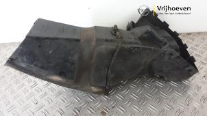 Gebruikte Luchtgeleider Opel Combo Cargo 1.6 CDTI 100 Prijs € 35,00 Margeregeling aangeboden door Autodemontage Vrijhoeven B.V.