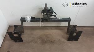 Gebruikte Trekhaak Opel Signum (F48) 2.2 direct 16V Prijs € 50,00 Margeregeling aangeboden door Autodemontage Vrijhoeven B.V.