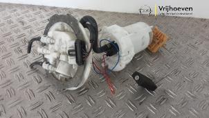 Gebruikte Tank element Pomp Opel Signum (F48) 2.2 direct 16V Prijs € 60,00 Margeregeling aangeboden door Autodemontage Vrijhoeven B.V.