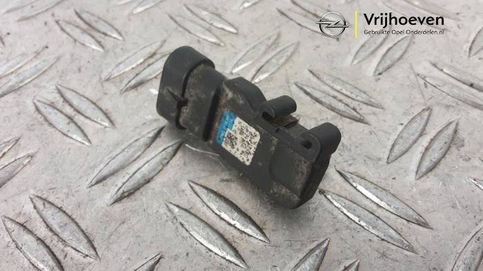 Gebruikte Sensor map (inlaatspruitstuk) Opel Signum (F48) 2.2 direct 16V Prijs € 10,00 Margeregeling aangeboden door Autodemontage Vrijhoeven B.V.