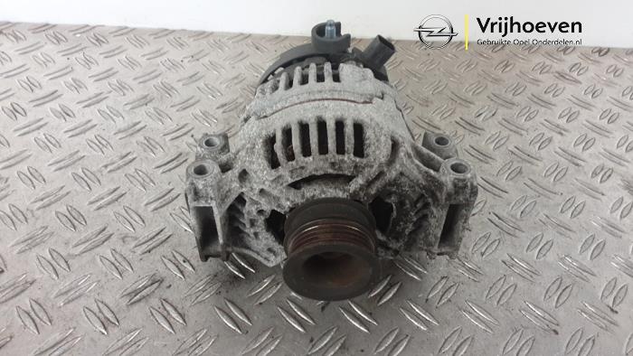 Gebruikte Dynamo Opel Signum (F48) 2.2 direct 16V Prijs € 40,00 Margeregeling aangeboden door Autodemontage Vrijhoeven B.V.